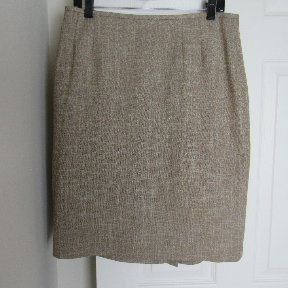 Le Suit Brown Skirt w/split in back size 14P